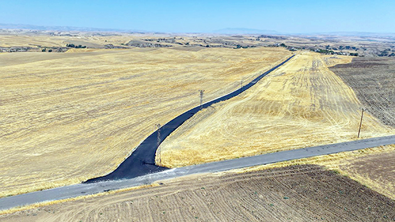 SEYHAN MEZRASINA 1 KİLOMETRELİK YENİ ASFALT KONFORU