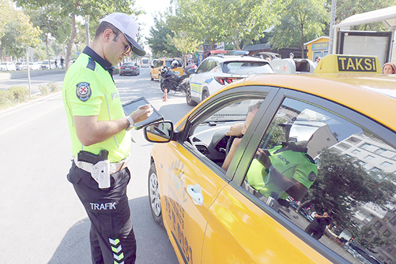 TOPLU TAŞIMA ARAÇLARI VE MOTOSİKLET KULLANICILARINA SIKI DENETİM