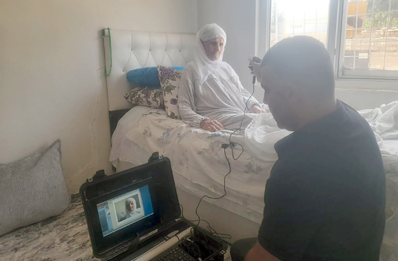 YAŞLI VATANDAŞLARA ÖRNEK HİZMET