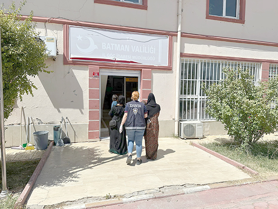 DİLENCİYE AMAN YOK!