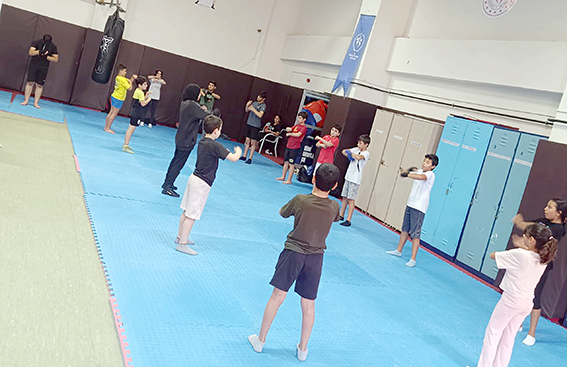 200 ÖĞRENCİYE KİCK BOKS EĞİTİMİ