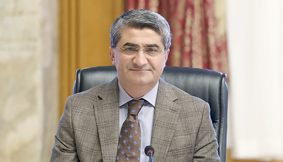 EKMEN “YARGI MÜDAHALELERİ KOMİSYON’A GÜVENİ AŞINDIRIYOR”