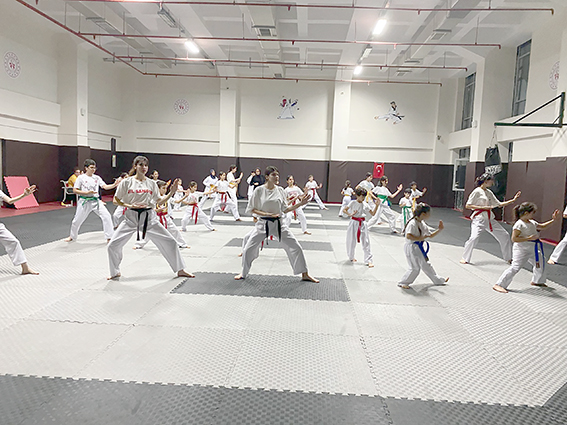 GELECEĞİN KARATECİLERİ BATMAN’DA YETİŞİYOR