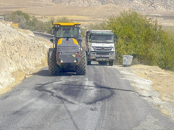 GERCÜŞ’TE YOL KONFORUNU ARTIRAN ÇALIŞMA