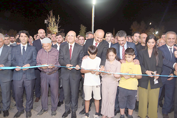 BAKAN ŞİMŞEK, BATMAN’DA AÇILIŞLARA KATILDI