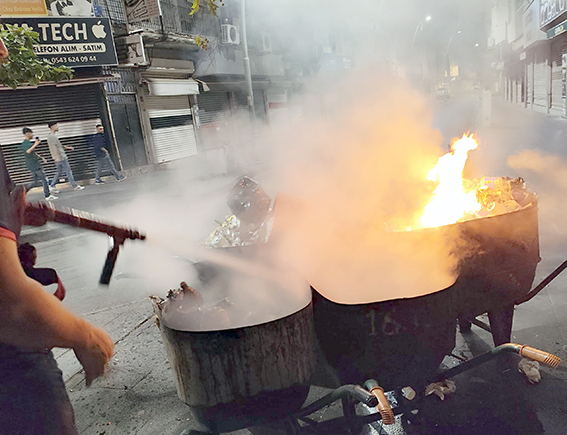 İTFAİYE EKİPLERİ 29 YANGINA MÜDAHALE ETTİ