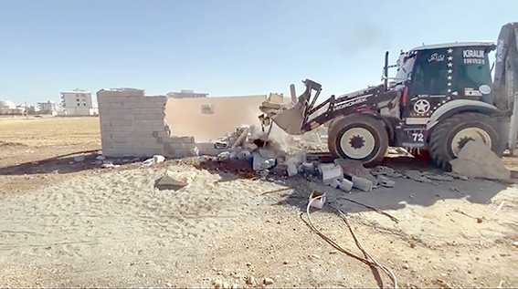 KAÇAK YAPILARIN YIKIMI DEVAM EDİYOR