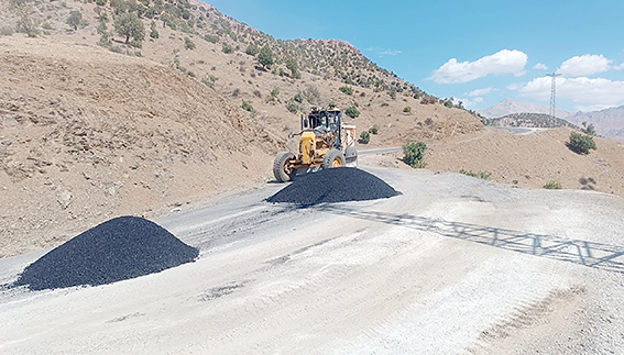 KÖY YOLLARINDA ASFALT YAMA ÇALIŞMALARI BAŞLADI