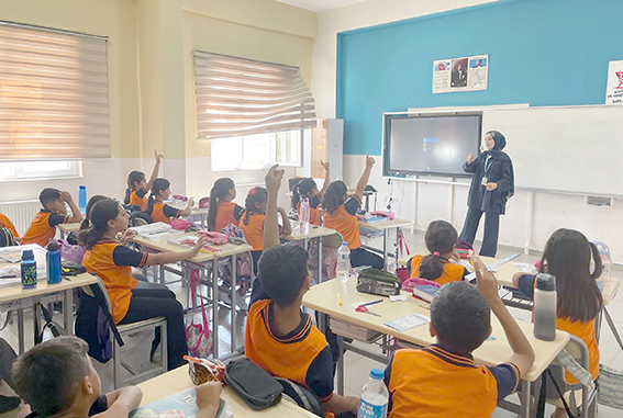 MİNİKLERE SAĞLIKLI BESLENME EĞİTİMİ