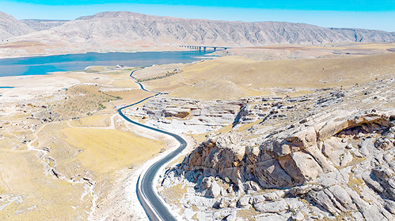 ŞAAB VADİSİ YOLUNDA ÇİZGİ ÇALIŞMALARI TAMAMLANDI