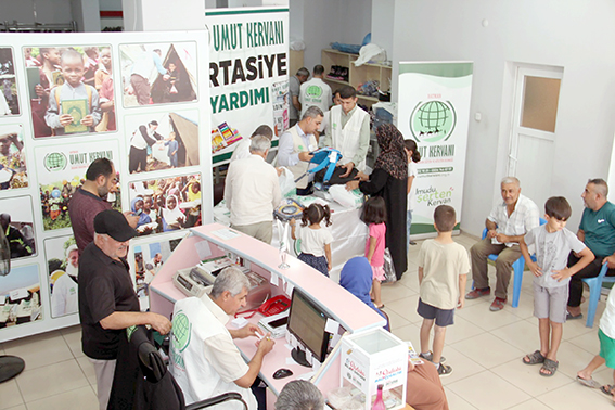 UMUT KERVANI’NDAN ÖĞRENCİLERE KIRTASİYE DESTEĞİ