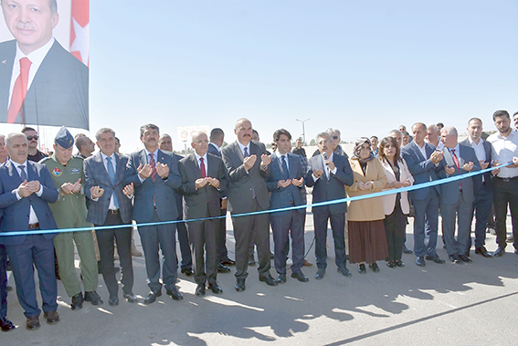 ŞEHİR TRAFİĞİNE NEFES ALDIRACAK BULVAR HİZMETE GİRDİ