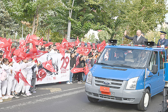 CUMHURİYETİN 102. YILI KUTLANDI