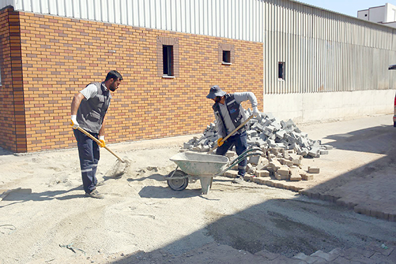 YOL VE KALDIRIM ÇALIŞMALARI DEVAM EDİYOR