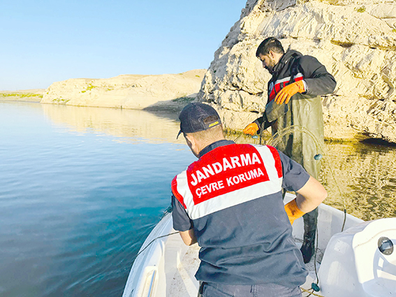 KAÇAK AVCILIĞA GEÇİT YOK
