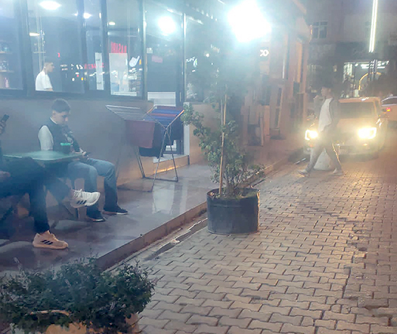 ENGELLİLERİ KALDIRIM VE YOL İŞGALLERİNE GEÇİT YOK