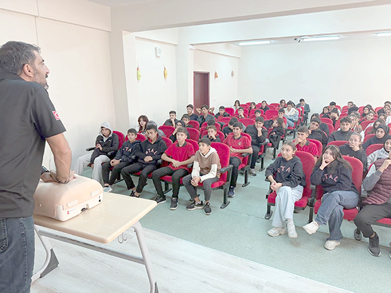 İLKYARDIM FARKINDALIK EĞİTİMİ DÜZENLENDİ