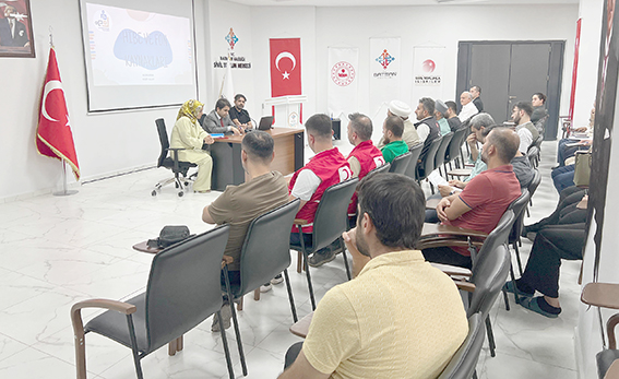 İNSANİ YARDIM DERNEKLERİ BİR ARAYA GELDİ