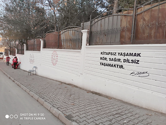 KİRLİ DUVARLAR BOYANIYOR, OKULLAR GÜZELLEŞİYOR!