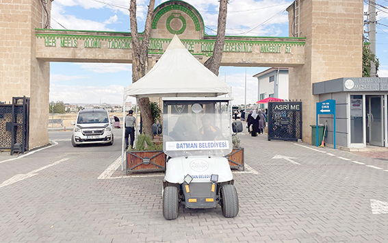 MEZARLIK ZİYARETLERİNE GOLF ARABASI KOLAYLIĞI