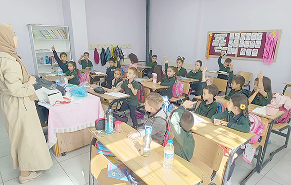 MİNİK ÖĞRENCİLER DİŞ SAĞLIĞININ ÖNEMİNİ ÖĞRENDİ