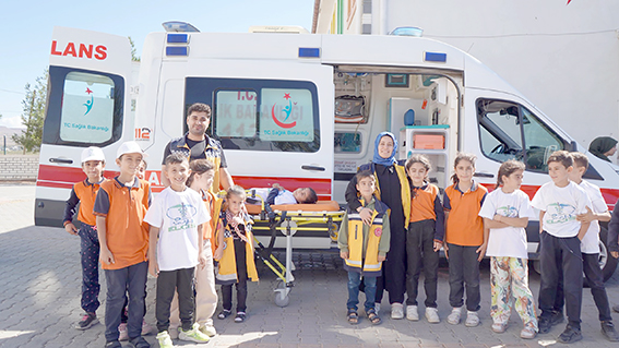 MİNİK SAĞLIK ELÇİLERİ YETİŞİYOR