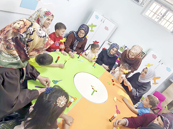 MİNİKLER VE ANNELERDEN HAYVAN SEVGİSİNE DAİR ANLAMLI MESAJ