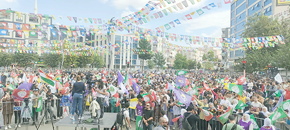“KÜRT MESELESİ HUKUKİ ZEMİNDE ÇÖZÜLMELİ”