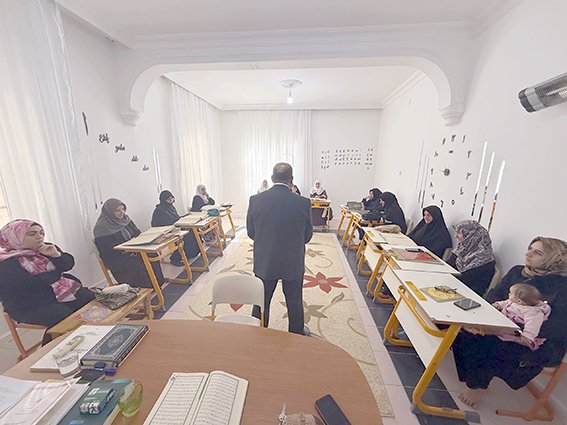 MÜFTÜ DURMUŞ’TAN KADIN KURSİYERLERE MORAL ZİYARETİ