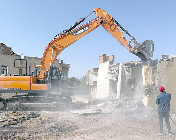 RİSKLİ YAPILARDA DÖNÜŞÜM ÇALIŞMALARI SÜRÜYOR