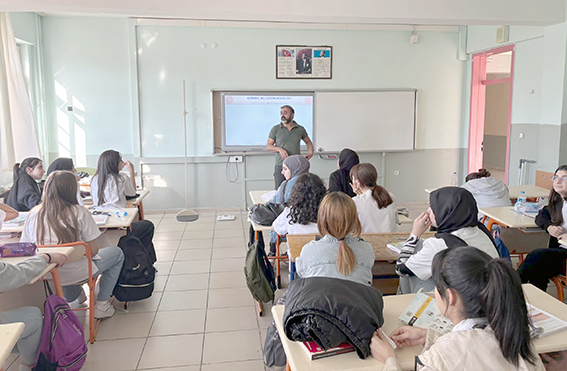 SAĞLIKLI YAŞAM EĞİTİMİYLE FARKINDALIK ARTIYOR