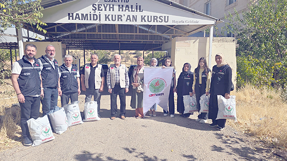SİİRT VAKFI’NDAN KÖY OKULLARINA YARDIM ELİ