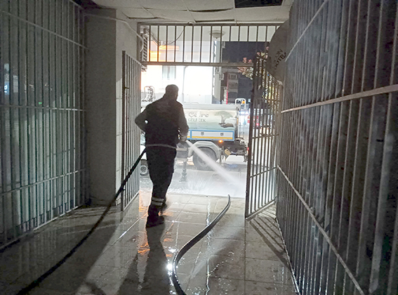 ALT VE ÜST GEÇİTLERDE TEMİZLİK ÇALIŞMASI YAPILDI