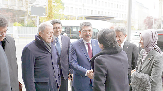 BÖLGE MİLLETVEKİLLERİNDEN ALMANYA’DAKİ ÊZİDÎLERE ANLAMLI ZİYARET