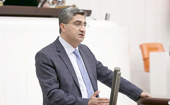 EKMEN “ZEYTİNYAĞI ÜRETİMİNDE %35’LİK DÜŞÜŞ YAŞANDI”