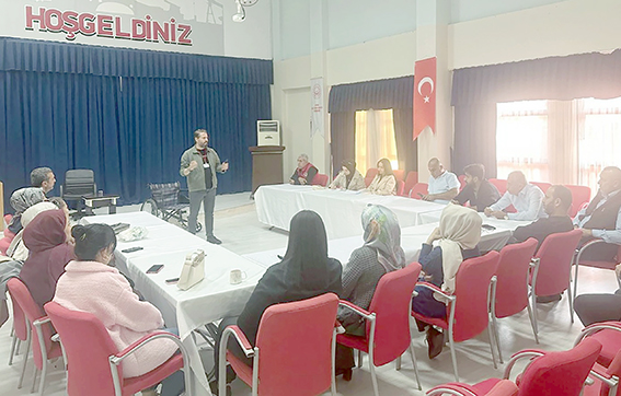 ENGELLİ BİREYLERLE İLETİŞİM VE EMPATİ EĞİTİMİ GERÇEKLEŞTİRİLDİ