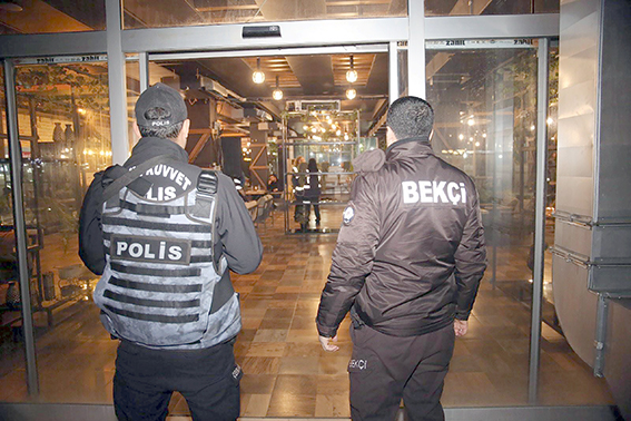 GENİŞ ÇAPLI ASAYİŞ UYGULAMASI: 2 KİŞİ YAKALANDI