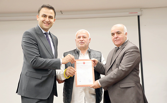 HASANKEYF’TE İŞYERLERİNİN TAPULARI SAHİPLERİNE TESLİM EDİLDİ