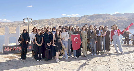 KIZ YURDU ÖĞRENCİLERİ HASANKEYF’İ GEZDİ