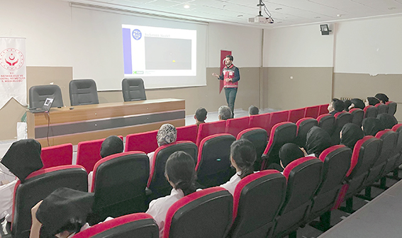 MYO ÖĞRENCİLERİNE ‘MADDE BAĞIMLILIĞI’ EĞİTİMİ VERİLDİ