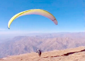 MERETO ZİRVESİNDE YAMAÇ PARAŞÜTÜ HEYECANI