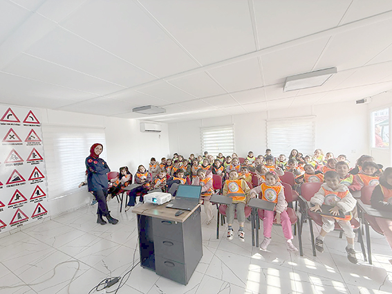 MİNİK TOMURCUKLARA YANGIN EĞİTİMİ