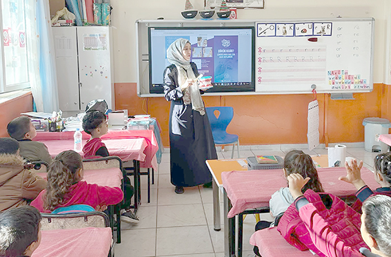 ÖĞRENCİLERE AĞIZ VE DİŞ SAĞLIĞI EĞİTİMİ