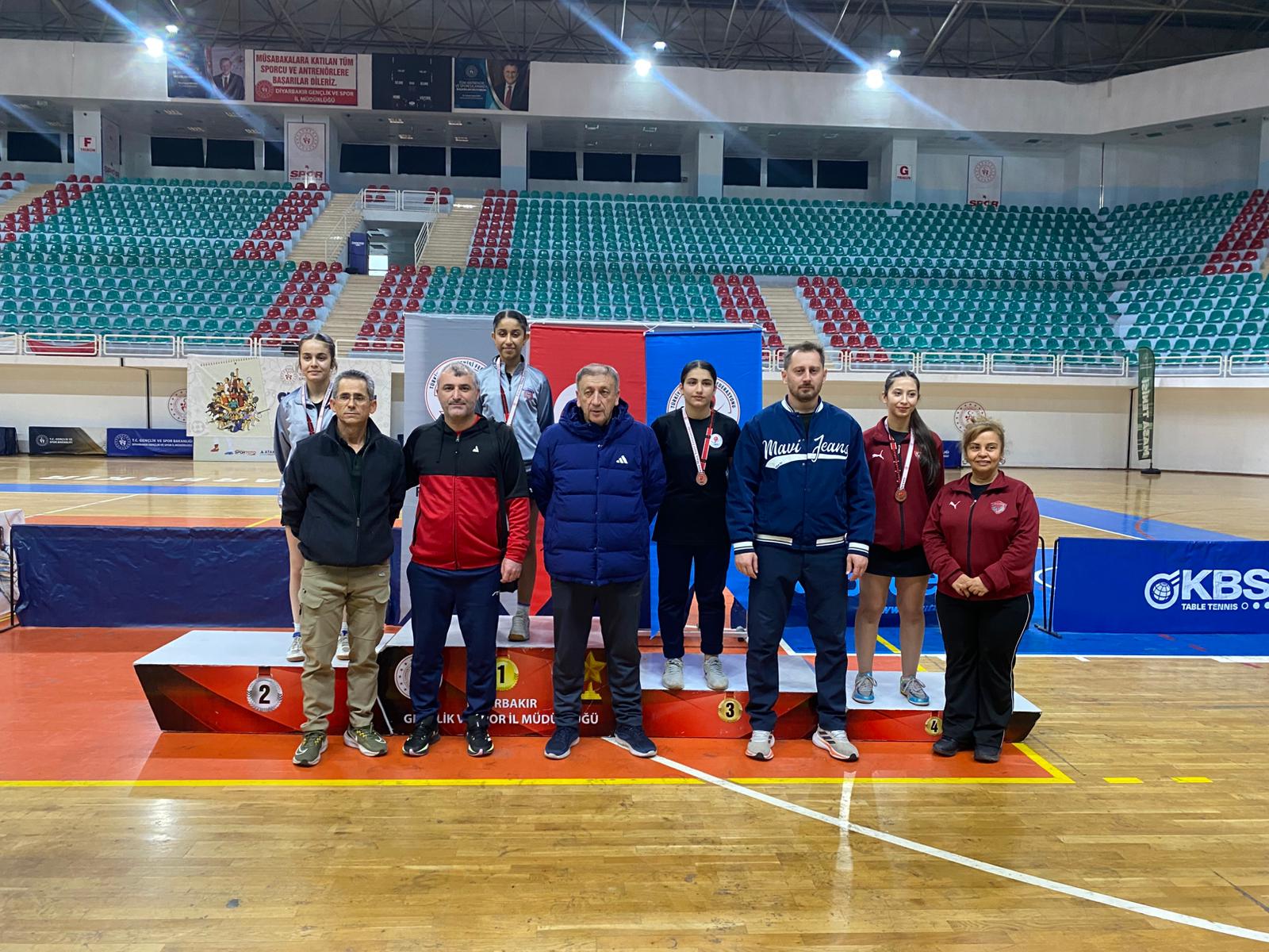 MASA TENİSİNDE BÖLGE ŞAMPİYONUYUZ