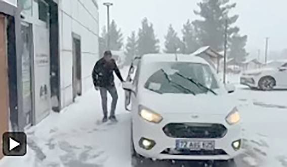 EVDE SAĞLIK HİZMETLERİ KIŞ ŞARTLARINA RAĞMEN SÜRÜYOR