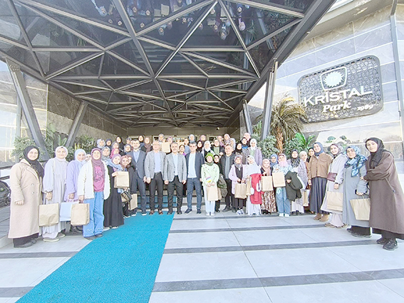 İL BAŞKANI ŞANSİ, HAFIZLIK ÖĞRENCİLERİYLE KAHVALTIDA BULUŞTU