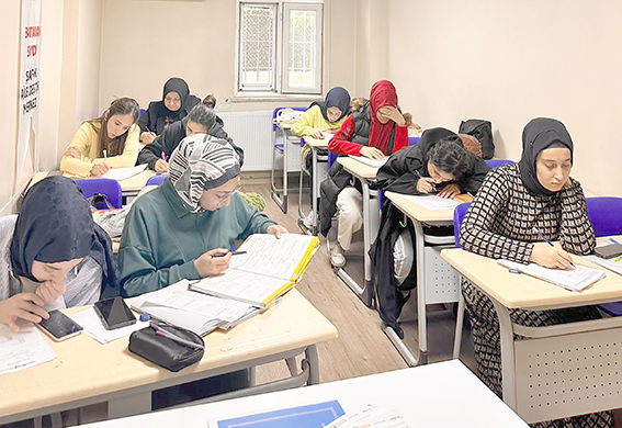 ŞAFAK AİLE DESTEK MERKEZİNDE GÜNLÜK HAYATA MATEMATİK DOKUNUŞU