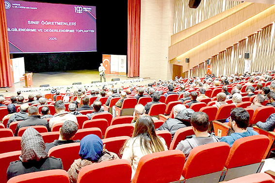 SINIF ÖĞRETMENLERİ DEĞERLENDİRME TOPLANTISI YAPILDI