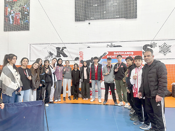 TAEKWONDOCULAR SARIKAMIŞ’TAN 10 MADALYA İLE DÖNDÜ