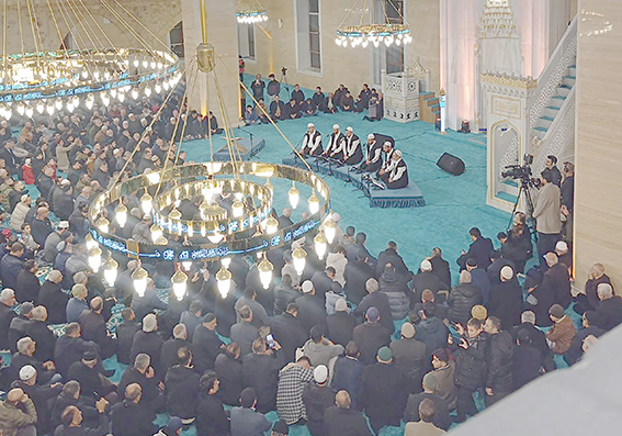 YURT ÖĞRENCİLERİNDEN KANDİL PROGRAMINA MANEVİ KATILIM